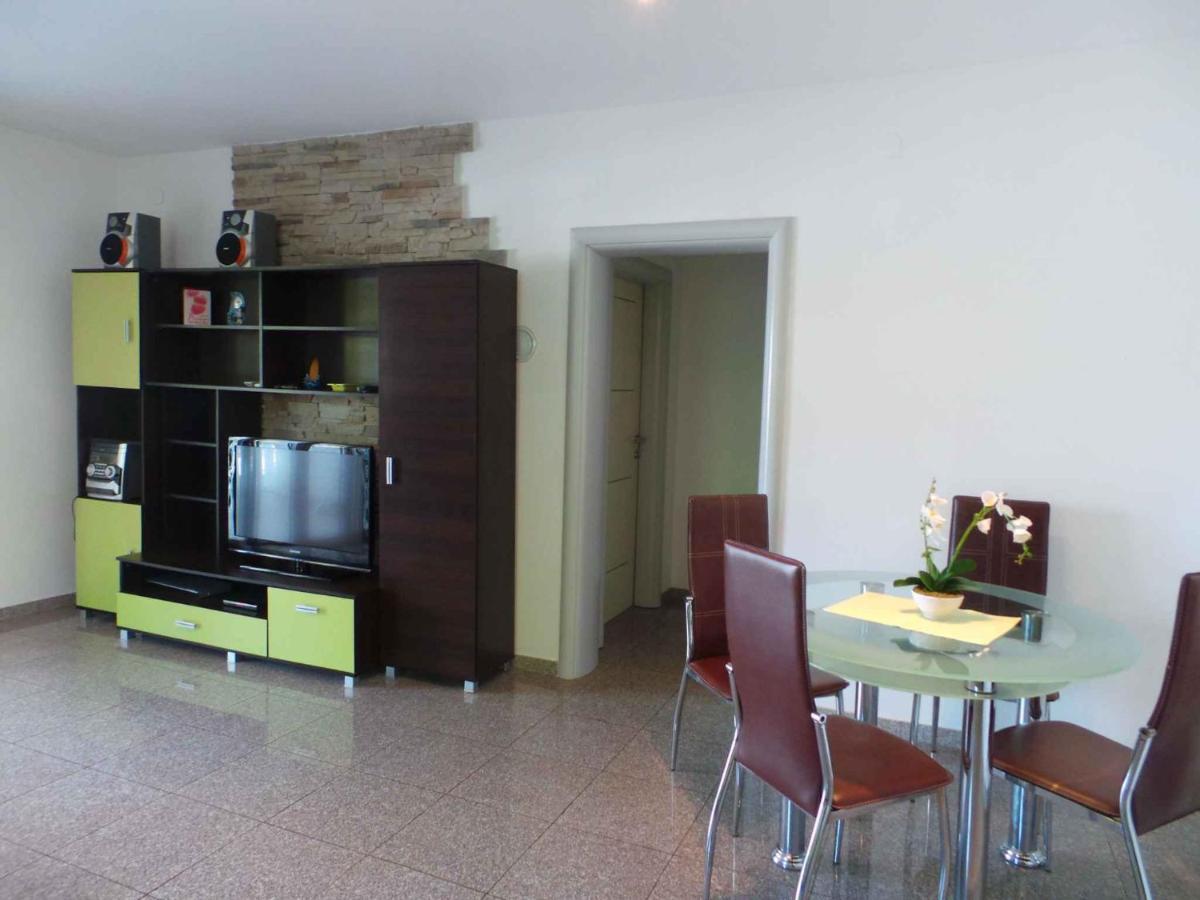 Holiday Home In Malinska/Insel Krk 13031 外观 照片
