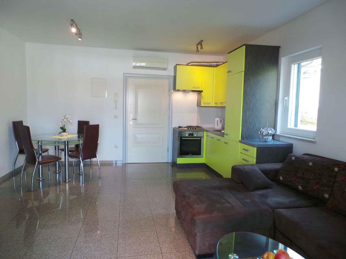 Holiday Home In Malinska/Insel Krk 13031 外观 照片